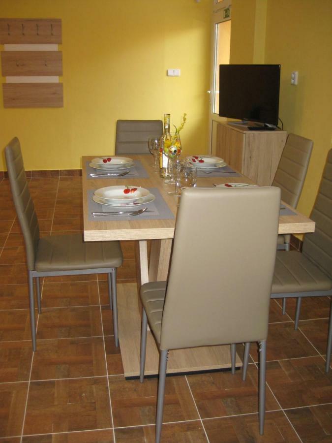 Apartmány včelka Hranice u Novych Hradu Kültér fotó